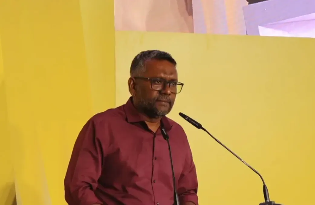 ވެރިމީހާއަކީ މާބޮޑު ވަލިއްޔުލްއަމްރެއްގެ ގޮތުގަ ދެކޭދެކުން، ދައުލަތާއި ރައްޔިތުންގެ ހާދިމެއްގެ ގޮތަށް ބަދަލުކުރަންޖެހޭ: ފައްޔާޒް