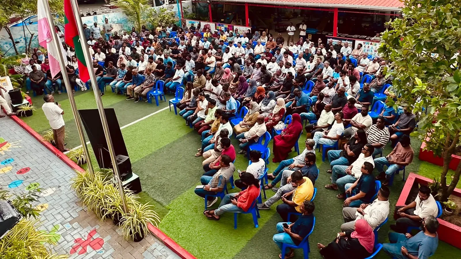 އެމްޑީޕީ ކޮންގްރެސްގެ ބައިވެރިންނާ ބައްދަލުކޮށް، އެޕާޓީގެ އަސާސީ ޤަވާއިދަށް ފައްޔާޒް ހުށަހަޅާ އިސްލާހުތަކާ ގުޅޭ މައުލޫމާތު ދެއްވައިފި