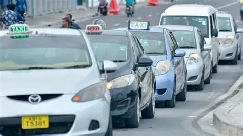 ޓެކްސީ ޑްރައިވަރުންނަށް އެއްވަގުތެއްގައި 2 ޓެކްސީ ސެންޓަރުގައި މަސައްކަތް ކުރެވޭ ގޮތަށް ގަވާއިދު ބަދަލުކޮށްފި